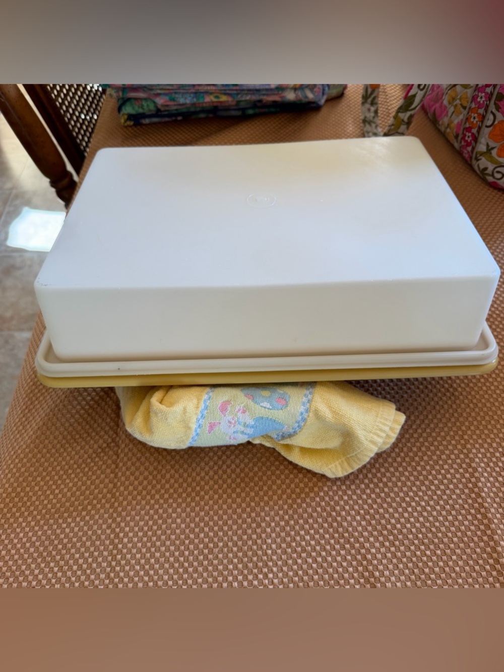 Vintage 2 Pc Harvest Gold Tupperware 622-5 Rectangular Cake Taker Container